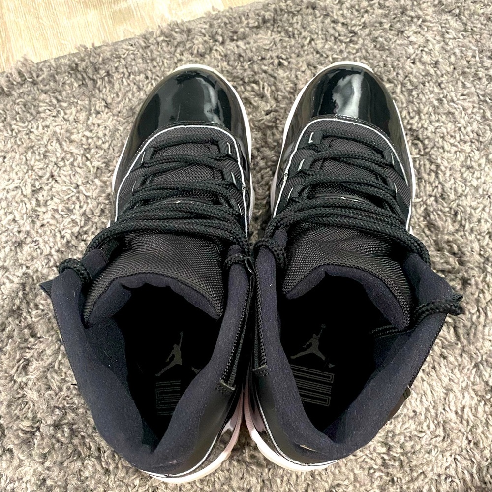 Jordan 11 breads